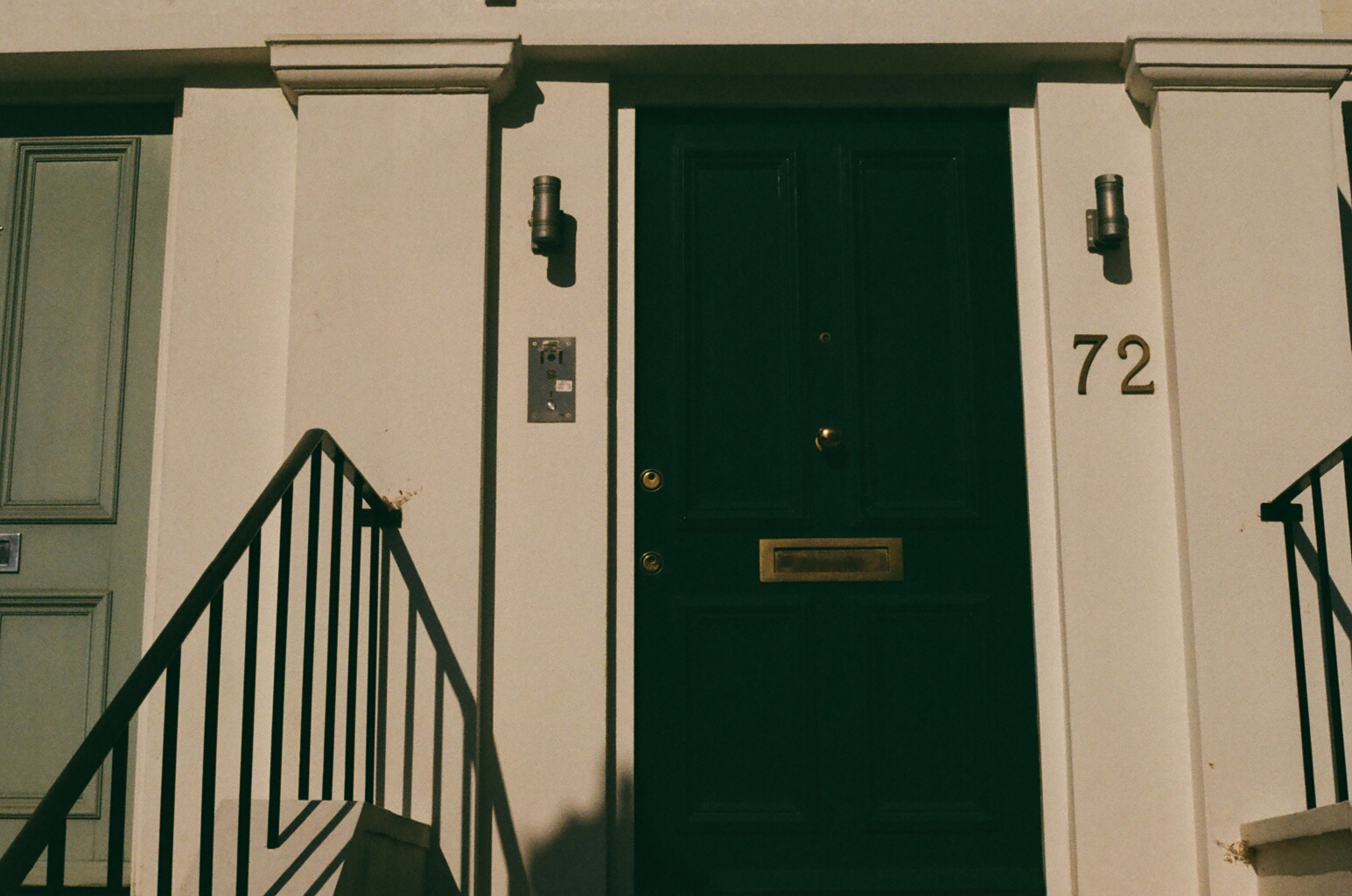 Puerta 72